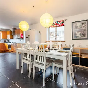 Bracken Bliss By Grandeur Tatil Evi Ferndown