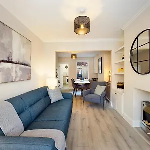 It's Broadway Baby! Great House Close To Centre Tatil Evi Belfast